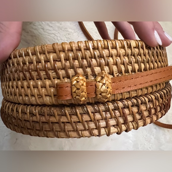 Rattan Woven Round Bag - Picture 7 of 13